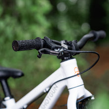 Load image into Gallery viewer, Dirt Hero Off-Road Balance Bike